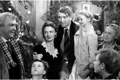 Here Are 10 Classic Holiday Movies To Watch Right Now - hollywood.com - city Santa