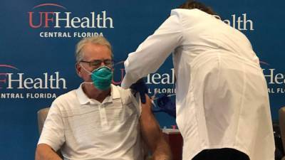 Ron Desantis - Florida will ‘work like hell’ to get COVID-19 vaccine to elderly residents, governor says - clickorlando.com - state Florida - city The Village