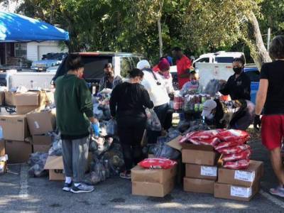 More than 1,000 families fed at United Foundation’s final food giveaway of the year - clickorlando.com - state Florida