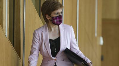 Nicola Sturgeon - Sturgeon apology over breach of face mask rule - rte.ie - Scotland