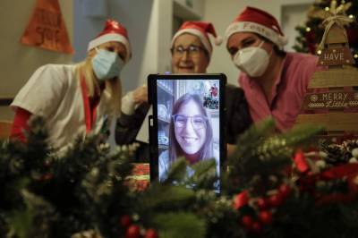 Santa's 'grandchildren' spread joy in Italian nursing homes - clickorlando.com - Italy - city Santa