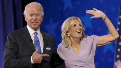 Anthony Fauci - Joe Biden - Christmas Eve - Jill Biden - President-elect Joe Biden, Dr. Jill Biden sing ‘Happy Birthday’ to Dr. Anthony Fauci - fox29.com - Usa - Italy - area District Of Columbia - Washington, area District Of Columbia - state Virginia - city Wilmington - city Alexandria, state Virginia