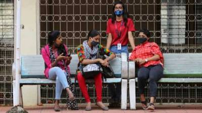 COVID-19: West Bengal reports 1,253 new coronavirus cases, 33 fresh fatalities - livemint.com - city Kolkata