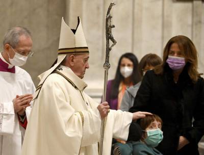 Pope proclaims year of families, offers advice to keep peace - clickorlando.com - city Rome