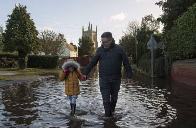 Hurricane-force winds up to 106 mph batter parts of Britain - clickorlando.com - Britain - county Northampton - county Isle Of Wight