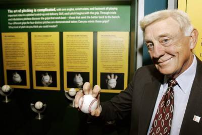 Baseball Hall of Famer, knuckleballer Phil Niekro dies at 81 - clickorlando.com - city Atlanta