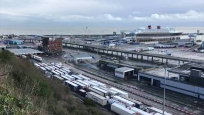 Coronavirus: Hundreds of trucks still stranded in England due to COVID-19 testing restrictions - globalnews.ca - Britain - France
