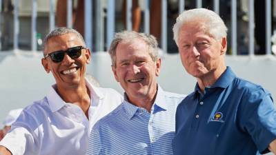 Barack Obama, George W. Bush and Bill Clinton Volunteer to Receive Coronavirus Vaccine on Camera - etonline.com