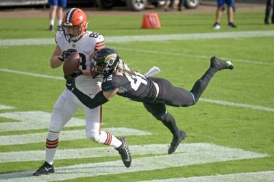 Browns add 2 more players to crowded COVID-19 reserve list - clickorlando.com - New York - county Cleveland - county Brown