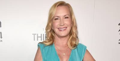 Angela Kinsey - 'The Office' Actress Angela Kinsey Reveals She Tested Positive for COVID-19 - justjared.com