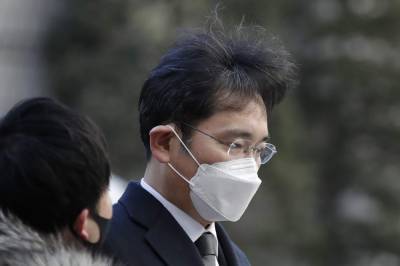 Lee Jae - Prosecutors seek 9-year prison term for Samsung chief Lee - clickorlando.com - South Korea - city Seoul - county Lee