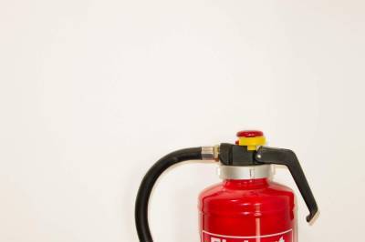 Florida man uses fire extinguisher to dry himself, lands in jail, police say - clickorlando.com - state Florida - city Tallahassee, state Florida