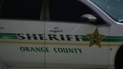Man, woman stabbed in Orange County apartment; estranged husband sought - clickorlando.com - state Florida - county Orange