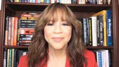 Kaley Cuoco - Kevin Frazier - Rosie Perez - Rosie Perez Opens Up About 'The Flight Attendant' and Her Early Battle With COVID-19 (Exclusive) - etonline.com - Usa - city Bangkok