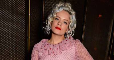Lily Allen - Lily Allen in self-isolation after daughter's classmate tests positive for coronavirus - msn.com - county Allen