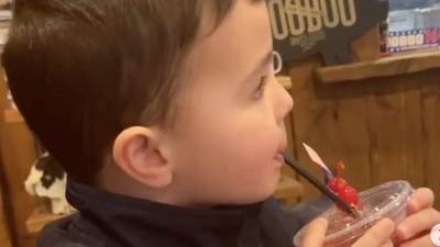 Shirley Temple - This little boy reviews Shirley Temple drinks on Instagram and it’s the cutest thing you’ll see all week - clickorlando.com