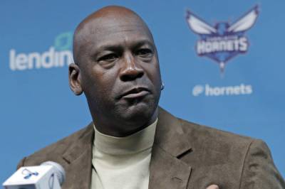 Michael Jordan - Jordan talks to Hornets about being uncomfortable, winning - clickorlando.com - state North Carolina - city Chicago - Charlotte, state North Carolina - Jordan