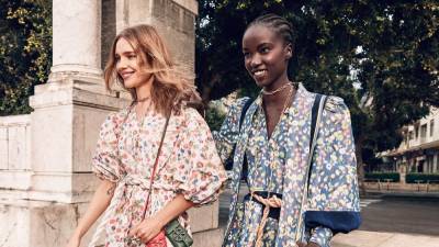 Tory Burch Sale: Take Up to 50% Off Summer Dresses, Swim and Tory Sport - etonline.com - Italy