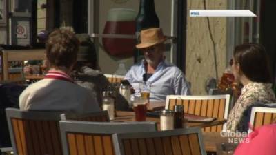 Peterborough moving forward with expanding patio spaces for local businesses - globalnews.ca