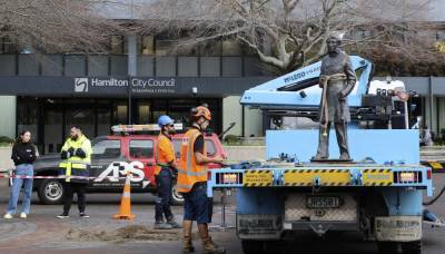 George Floyd - New Zealand city removes statue of its 'murderous' namesake - clickorlando.com - Britain - New Zealand - city Minneapolis