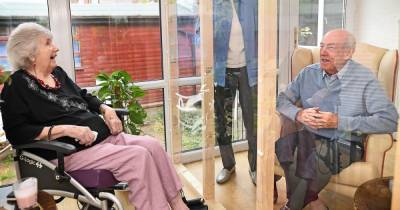The poignant moment Dorothy, 87, saw her sister up close for the first time in 12 weeks - thanks to this care home's new 'visiting pod' - manchestereveningnews.co.uk