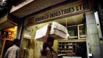 Low volumes, refinancing costs push down Hindalco Q4 profits by 43% - livemint.com - Usa - India - city Mumbai