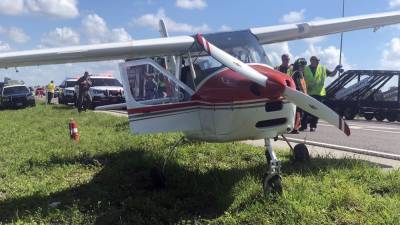 Small plane safely lands along I-75 in southwest Florida - fox29.com - state Florida - county Collier