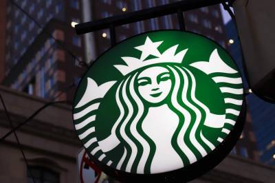 Starbucks creates own Black Lives Matter shirt for employees - clickorlando.com - Canada