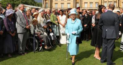 Queen asked to honour coronavirus heroes with Buckingham Palace garden party - mirror.co.uk - Britain