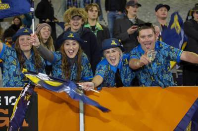 Fans savor return of stadium sport in virus-free New Zealand - clickorlando.com - New Zealand - county Power