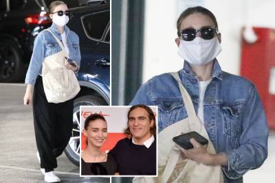 Page VI (Vi) - Joaquin Phoenix - Rooney Mara hides baby bump after pregnancy news with fiance Joaquin Phoenix - thesun.co.uk - city Beverly Hills