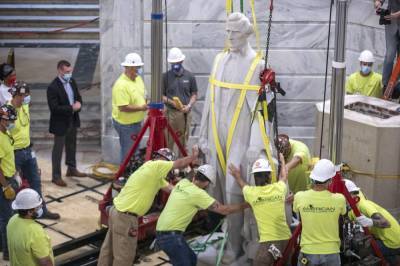 Andy Beshear - Governor has role in Davis statue's removal from Capitol - clickorlando.com - state Kentucky - county Davis - city Frankfort, state Kentucky - parish Jefferson Davis