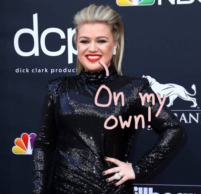 Kelly Clarkson - Brandon Blackstock - Kelly Clarkson Spotted Without Wedding Ring Days After Filing For Divorce From Brandon Blackstock - perezhilton.com - Usa - Los Angeles