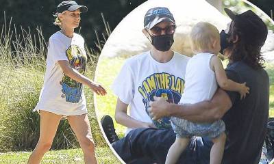 Diane Kruger - Diane Kruger puts on a leggy display during park day with Norman Reedus and their daughter - dailymail.co.uk - city Beverly Hills