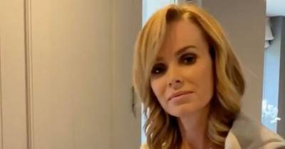 Amanda Holden - Amanda Holden ditches bra in paper-thin top for eye-popping exposé - dailystar.co.uk - Britain