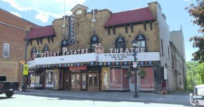 COVID-19 forces Picton’s historic Regent Theatre to pivot its programming - globalnews.ca