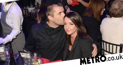 Liam Gallagher - Debbie Gwyther - Liam Gallagher forced to postpone his wedding because he’s not hiding his pretty face behind a mask - metro.co.uk - Italy