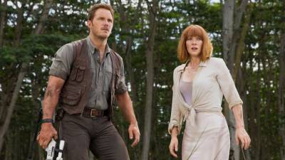 Chris Pratt - Colin Trevorrow - Jurassic World - 'Jurassic World: Dominion' Will Resume Filming in July Following Coronavirus Shutdowns - etonline.com