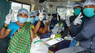Coronavirus update: 10,000 patients recover in 24 hours, 1.8 lakh cured so far - livemint.com - India