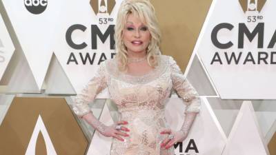 Dolly Parton - Petition calls for all Tennessee Confederate monuments to be replaced with statues of Dolly Parton - fox29.com - state Tennessee