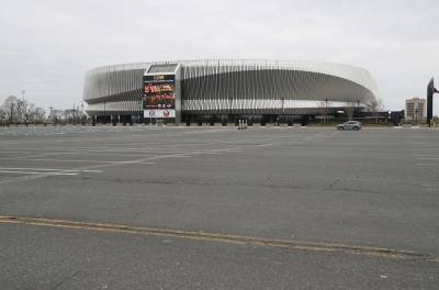 Billionaire Owner Mikhail Prokhorov Is Looking to Sell Long Island's Nassau Coliseum - billboard.com - New York - city Nassau