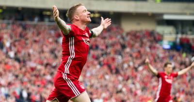 Jonny Hayes - Jonny Hayes' Aberdeen Zoom reunion revealed as winger closes in on two-year deal - dailyrecord.co.uk - Ireland - county Hayes