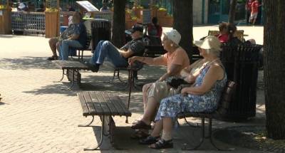 Winnipeg - Hot Winnipeg weather, coronavirus restrictions prompt concerns for local seniors - globalnews.ca - city Currently