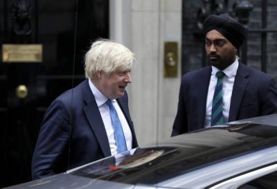 Boris Johnson - Boris Johnson's car hit in fender-bender; no injuries - clickorlando.com - Britain