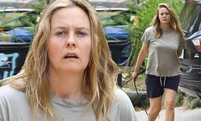 Alicia Silverstone - Cher Horowitz - Alicia Silverstone is makeup-free and stunning as she walks her dog in the Hollywood Hills - dailymail.co.uk - New York - county Hill - city Hollywood, county Hill