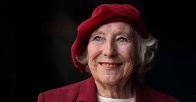 Vera Lynn - Dame Vera Lynn death: We'll Meet Again singer dies aged 103 - msn.com - Britain - Egypt