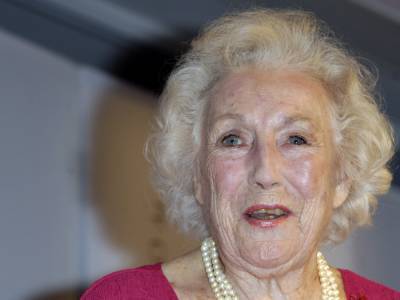 queen Elizabeth - Vera Lynn - Vera Lynn, voice of hope in wartime Britain, dies at 103 - torontosun.com - Britain