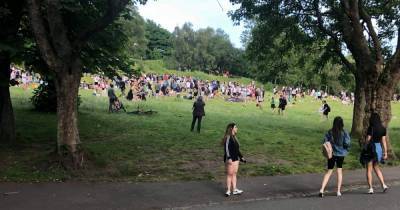Hundreds flock to Glasgow's Kelvingrove Park where crowds of drunk teens are pictured flouting social distancing - dailyrecord.co.uk - Scotland