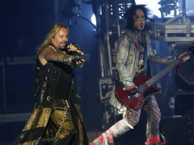 Joan Jett - Motley Crue comeback tour with Def Leppard and Poison all set for 2021 - torontosun.com - Japan - Usa - state Florida - state Tennessee - city Nashville, state Tennessee - city Jacksonville, state Florida