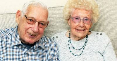 Couple married for 71 years die days apart after holding hands in hospital beds - dailystar.co.uk